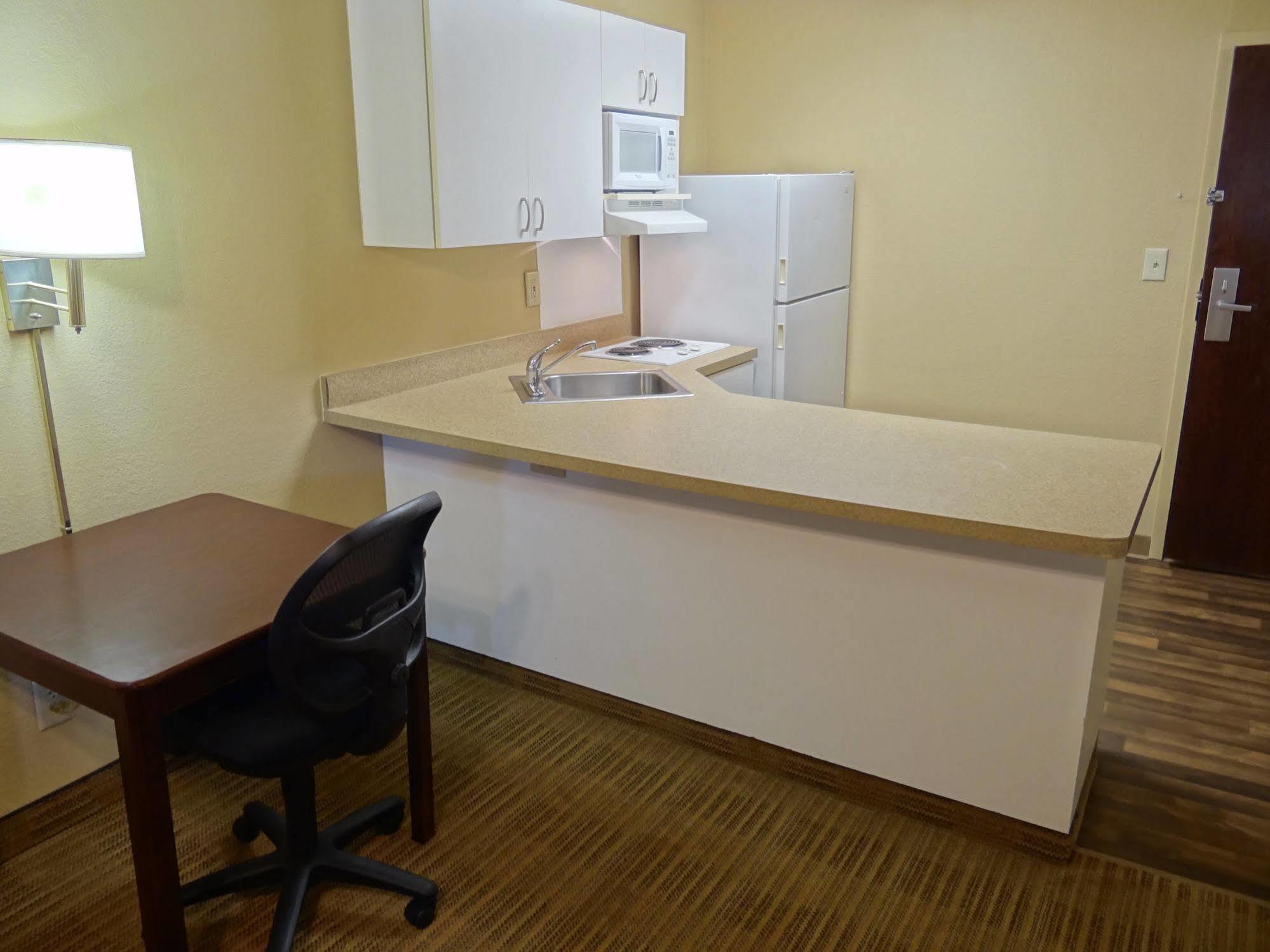 Extended Stay America Suites - Raleigh - Cary - Regency Parkway North ภายนอก รูปภาพ